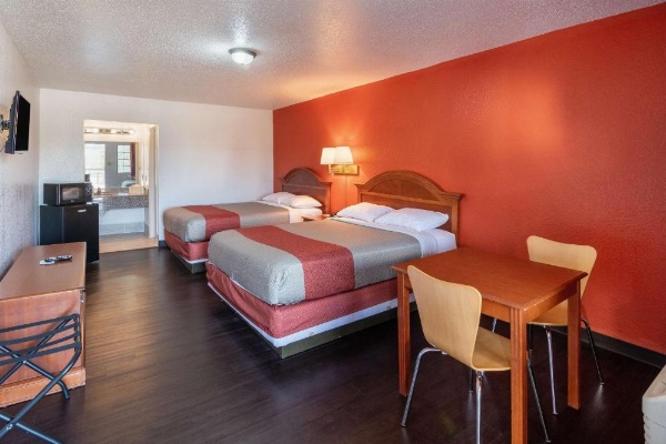 Motel 6-Montgomery, AL - Coliseum image 12