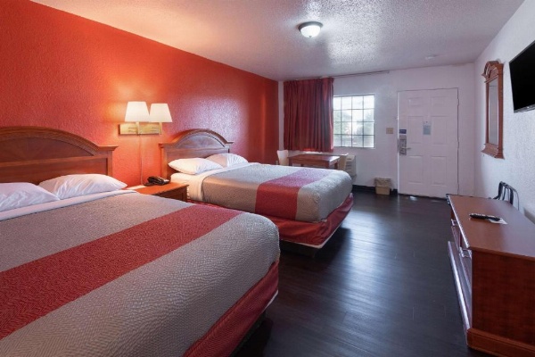 Motel 6-Montgomery, AL - Coliseum image 13