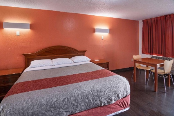 Motel 6-Montgomery, AL - Coliseum image 6